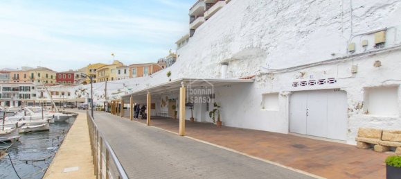 Gewerbliche Immobilie in Es Castell, Spain 120m², Nr. 3863 6