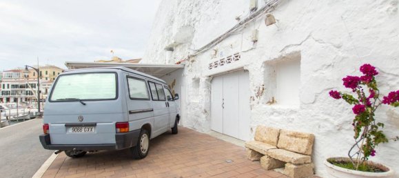 Gewerbliche Immobilie in Es Castell, Spain 120m², Nr. 3863 9