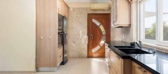 4 bedrooms Villa in Loule, Portugal No. 130131 10