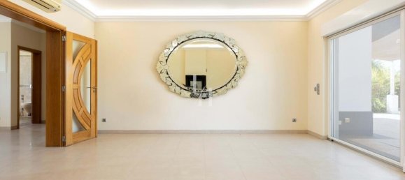 4 bedrooms Villa in Loule, Portugal No. 130131 5