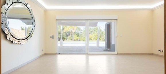 4 bedrooms Villa in Loule, Portugal No. 130131 6