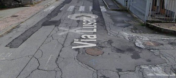 40m² Garage in Sondrio, Italy No. 359566 3