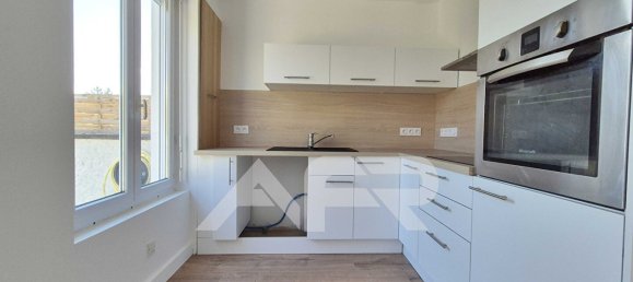 3 bedrooms House in Chatou, France No. 167287 3