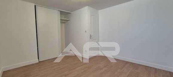 3 bedrooms House in Chatou, France No. 167287 15