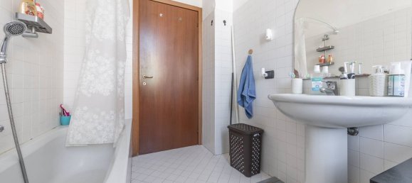 Studio in Milan, Italy No. 330404 12