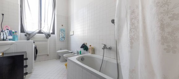 Studio in Milan, Italy No. 330404 10