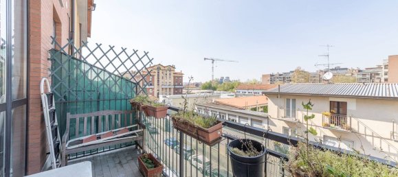 Studio in Milan, Italy No. 330404 3