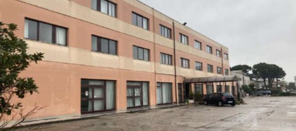 Imóvel comercial em Porto Sant'Elpidio, Italy 384 m² N.º 295063 3