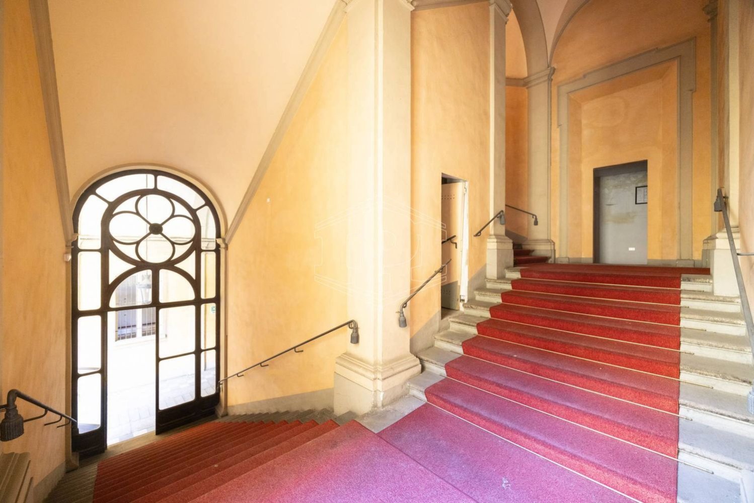 2 rooms Apartment in Bologna, Italy No. 268030