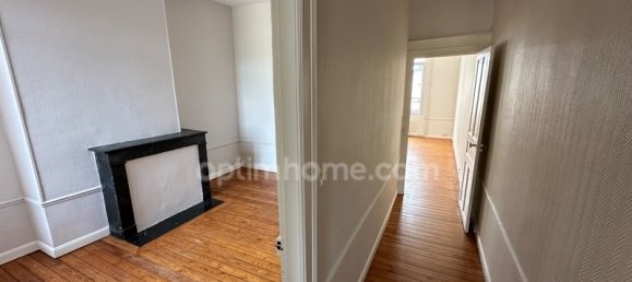 3 bedrooms House in Saint-Quentin, France No. 77851 7