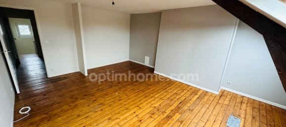 3 bedrooms House in Saint-Quentin, France No. 77851 38