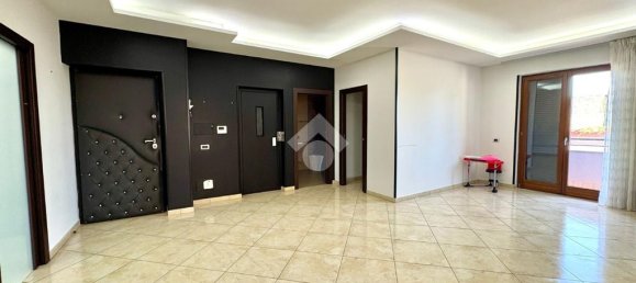 3 Schlafzimmer Doppelhaus in Sant'Antimo, Italy, Nr. 291857 9