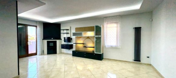 3 Schlafzimmer Doppelhaus in Sant'Antimo, Italy, Nr. 291857 8