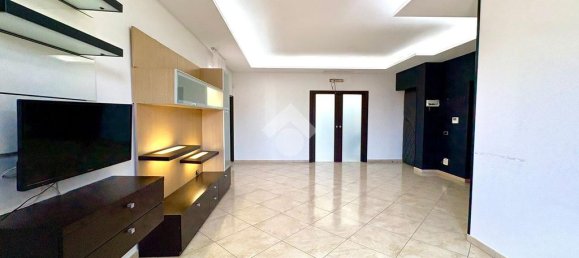 3 Schlafzimmer Doppelhaus in Sant'Antimo, Italy, Nr. 291857 7