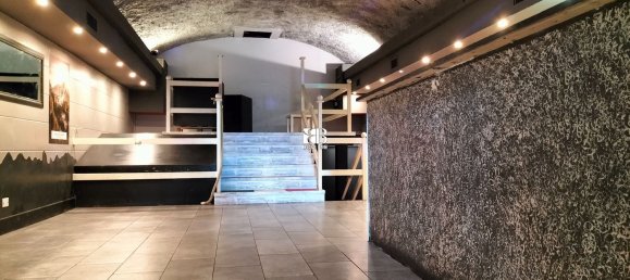 100m² Commercial property in Rome, Italy No. 50134 5