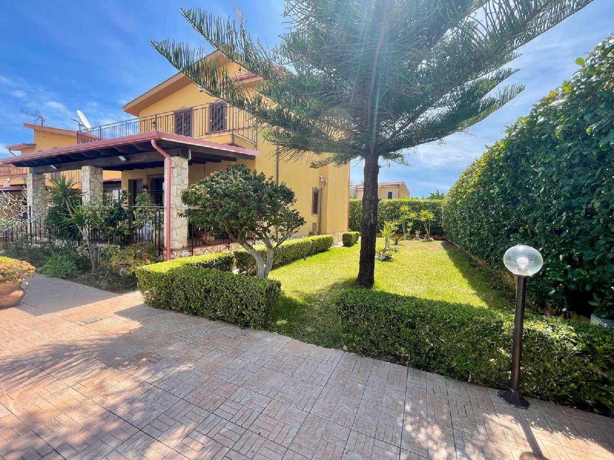 Вилла с 3 спальнями в Альтавилла Милича, Италия № 311966