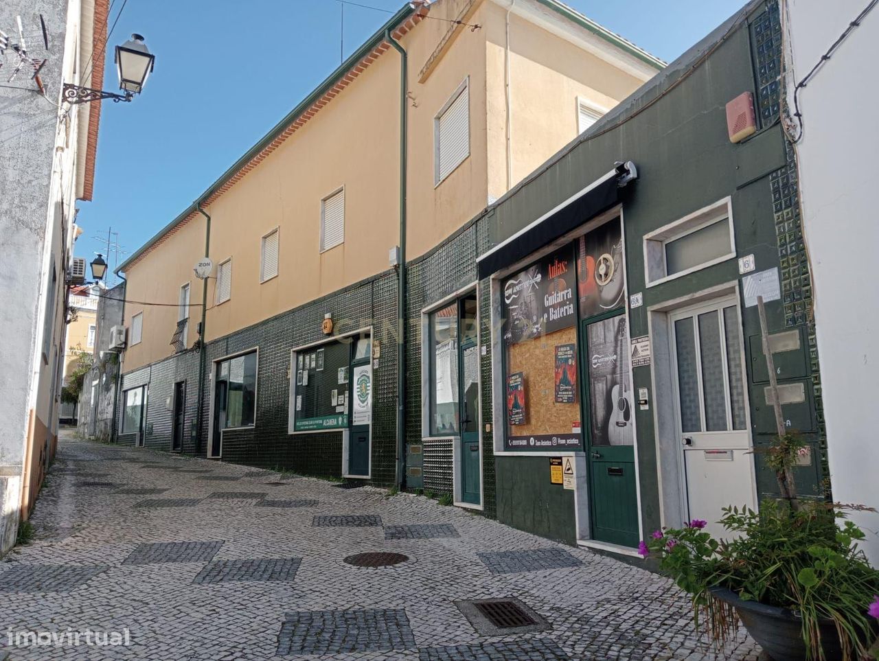 63m² Commercial property in Alcanena, Portugal No. 211287