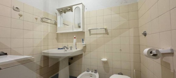 4-salle Appartement à Vasto, Italy No. 19655 10