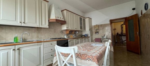 4-salle Appartement à Vasto, Italy No. 19655 9