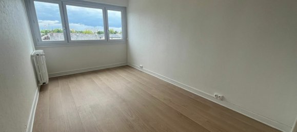 3 bedrooms Apartment in Angers, France No. 277958 4