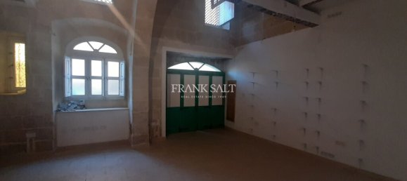  محل تجاري في Birgu, Malta 30متر مربع رقم 12285 4