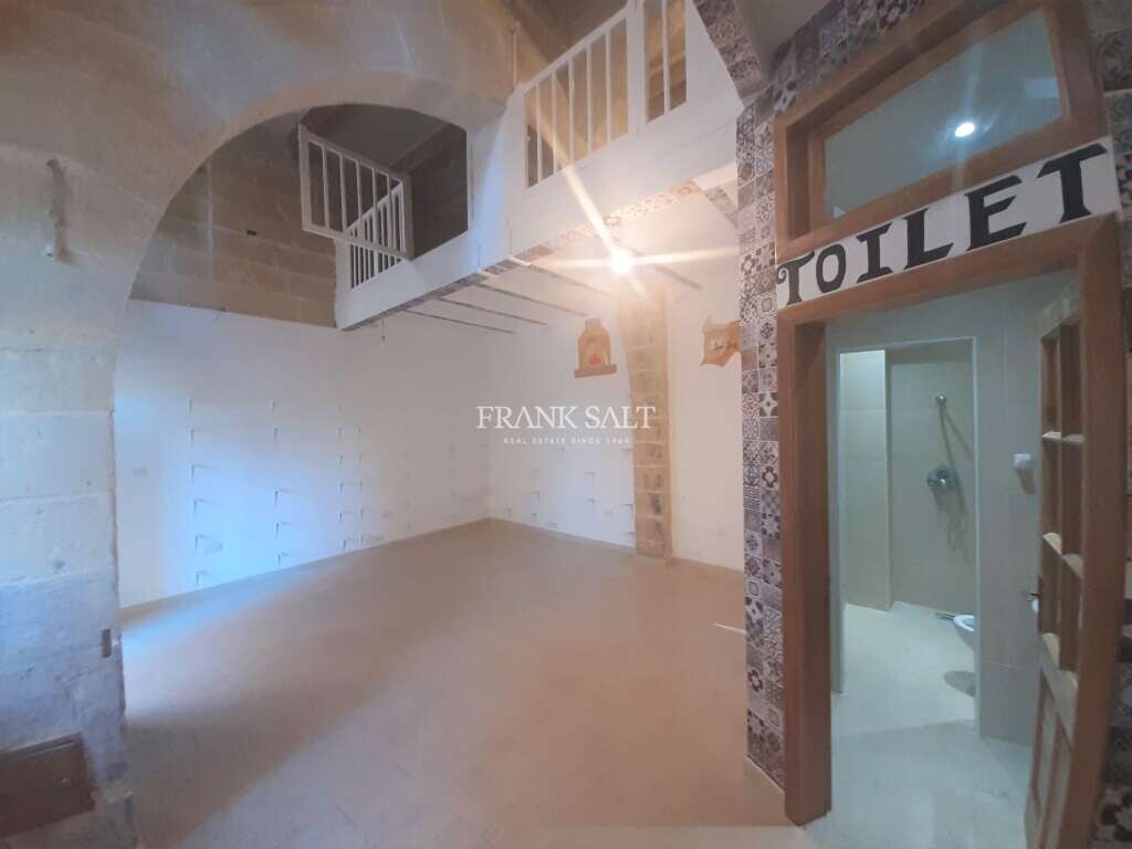  محل تجاري في Birgu, Malta 30متر مربع رقم 12285