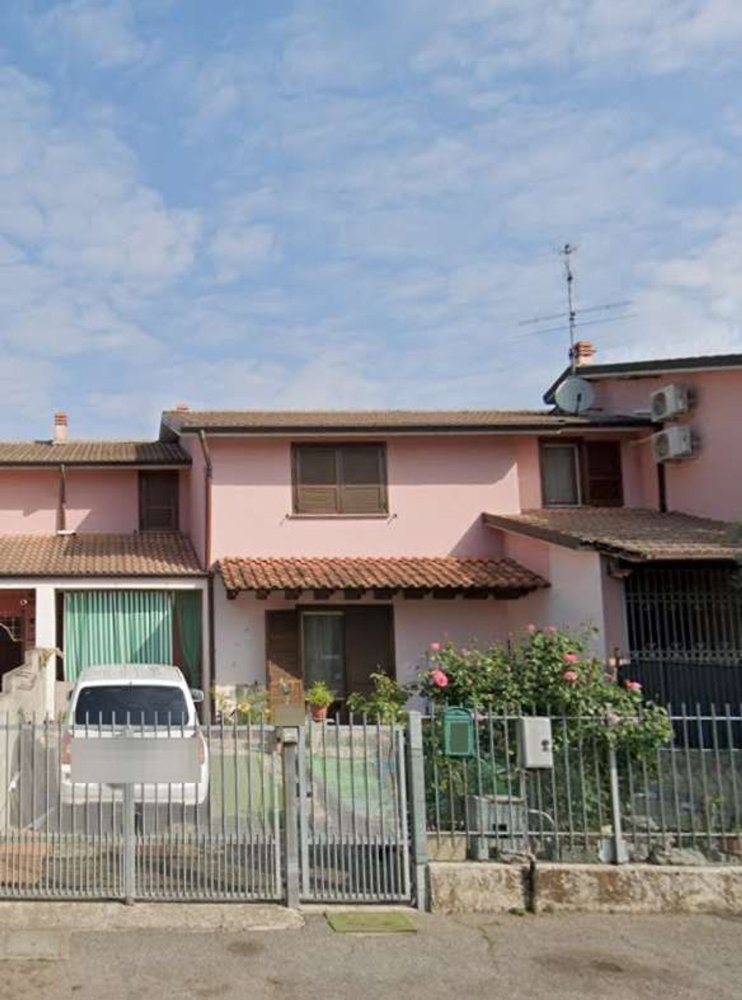 Casa de 7 divisões em Roncaro, Italy N.º 7659