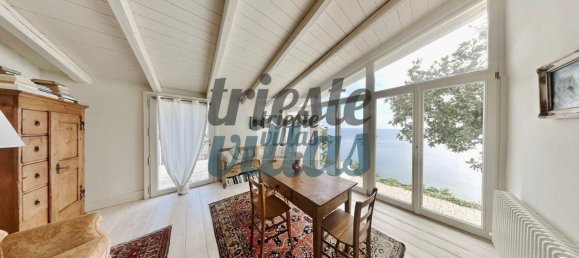 3 bedrooms Villa in Trieste, Italy No. 94239 16