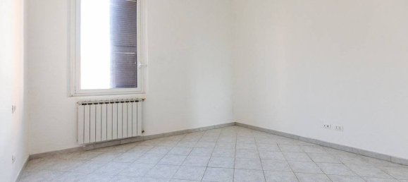 2 bedrooms Apartment in La Spezia, Italy No. 331777 2