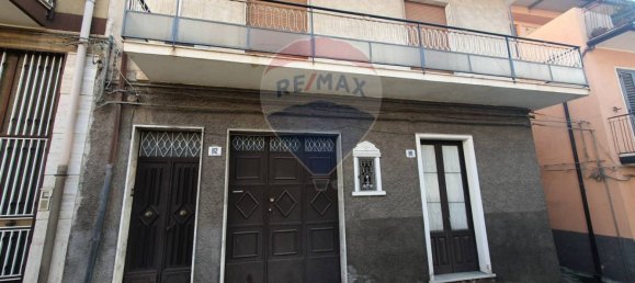 Casa de 3 dormitorios en Paternò, Italy No. 156712 3