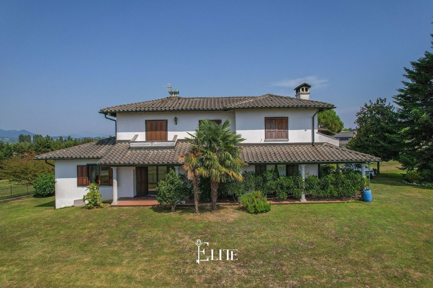 Villa de 8 dormitorios en Bodio Lomnago, Italy No. 401902