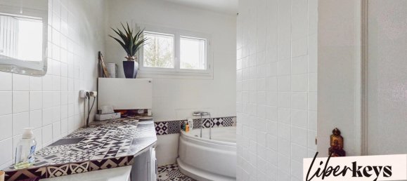 6 chambres Maison à La Mancelière, France No. 301496 9