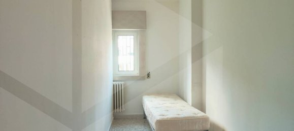 4غرفة شقة في Bari, Italy رقم 29137 36