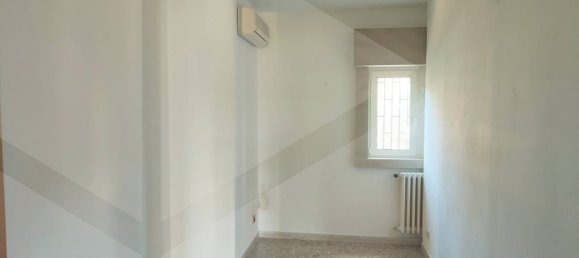 4غرفة شقة في Bari, Italy رقم 29137 35