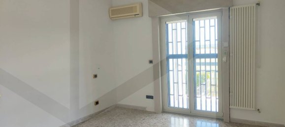 4غرفة شقة في Bari, Italy رقم 29137 38