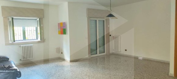 4غرفة شقة في Bari, Italy رقم 29137 6