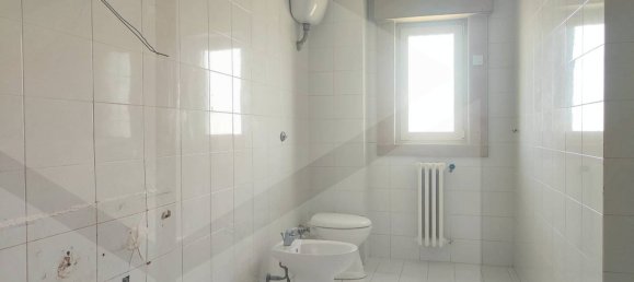 4غرفة شقة في Bari, Italy رقم 29137 32