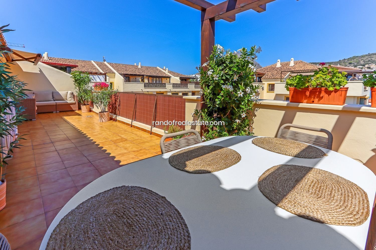 2 bedrooms Penthouse in Alicante, Spain No. 185584