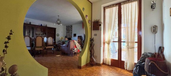 2 bedrooms Villa in Serravalle Sesia, Italy No. 188851 5