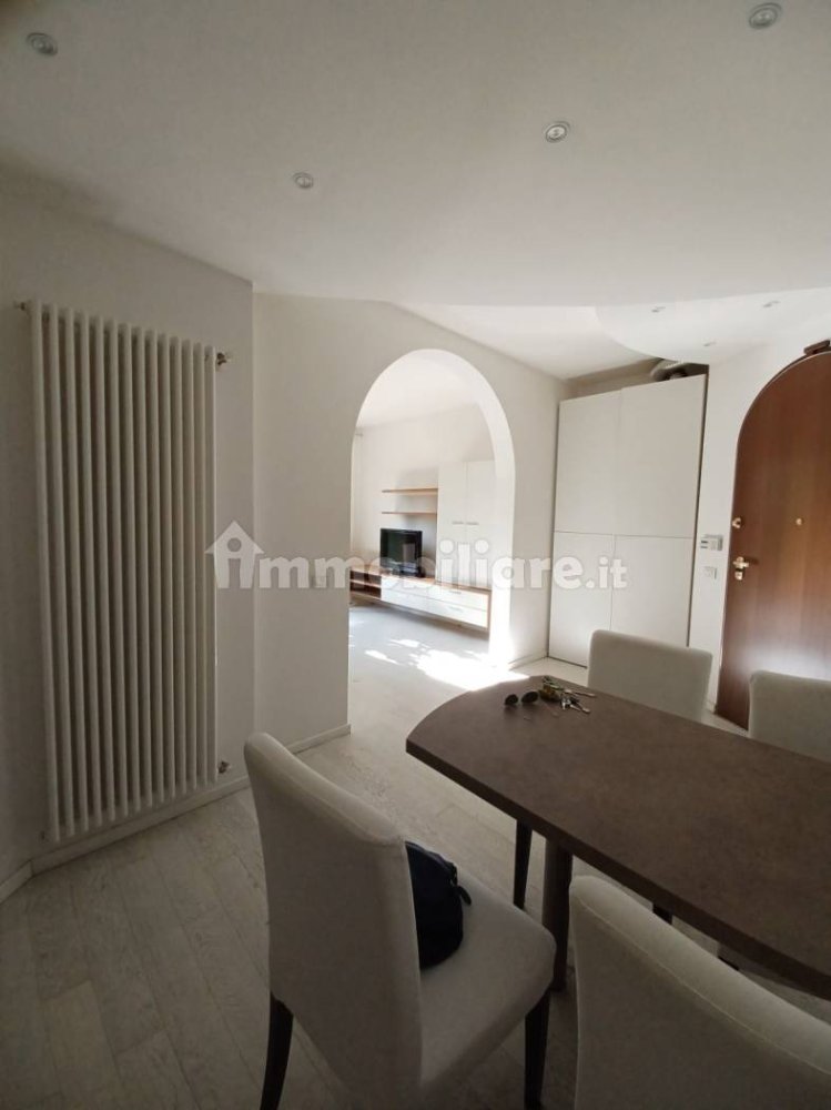 Apartamento T2 em Desenzano del Garda, Italy N.º 264340