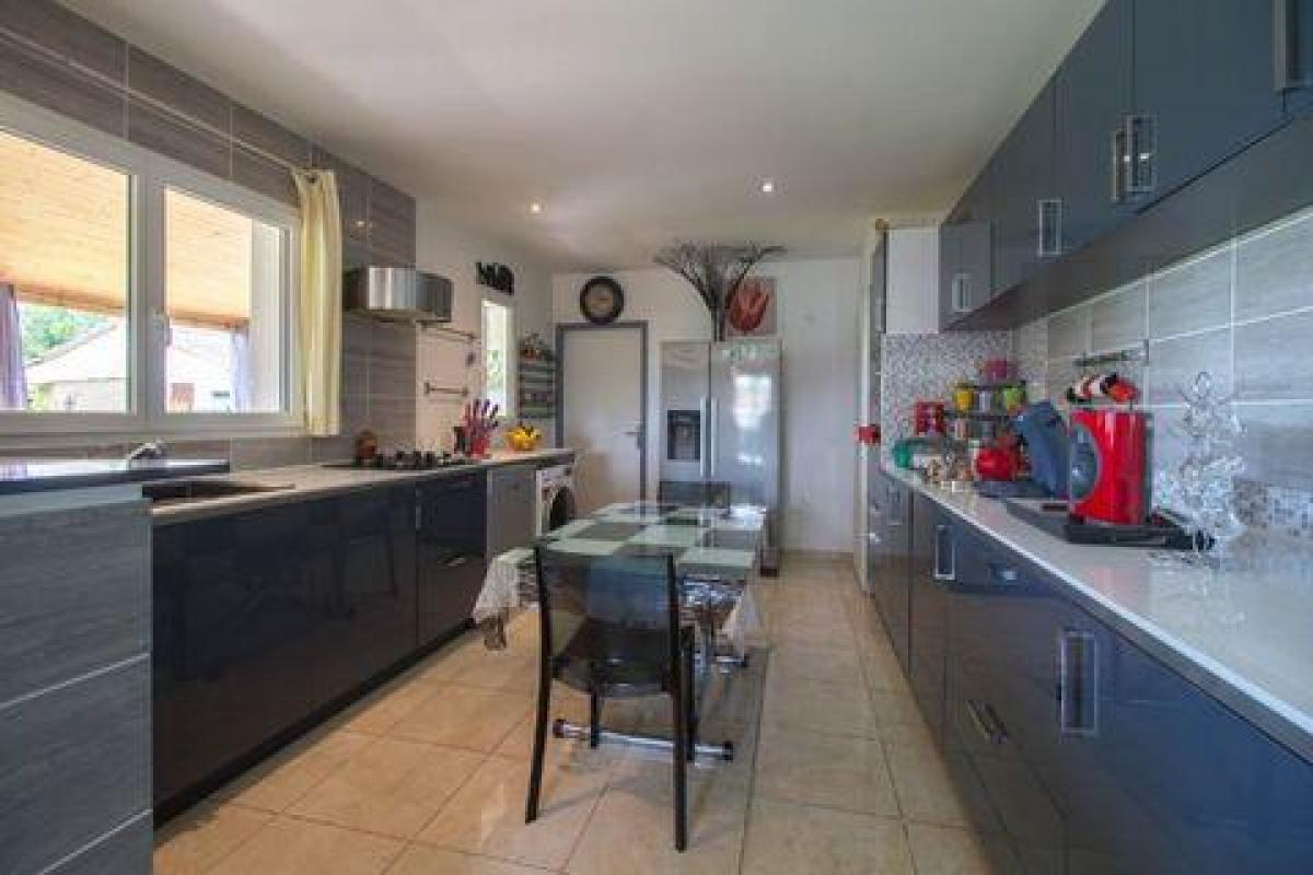 4 bedrooms House in Muret, France No. 27003