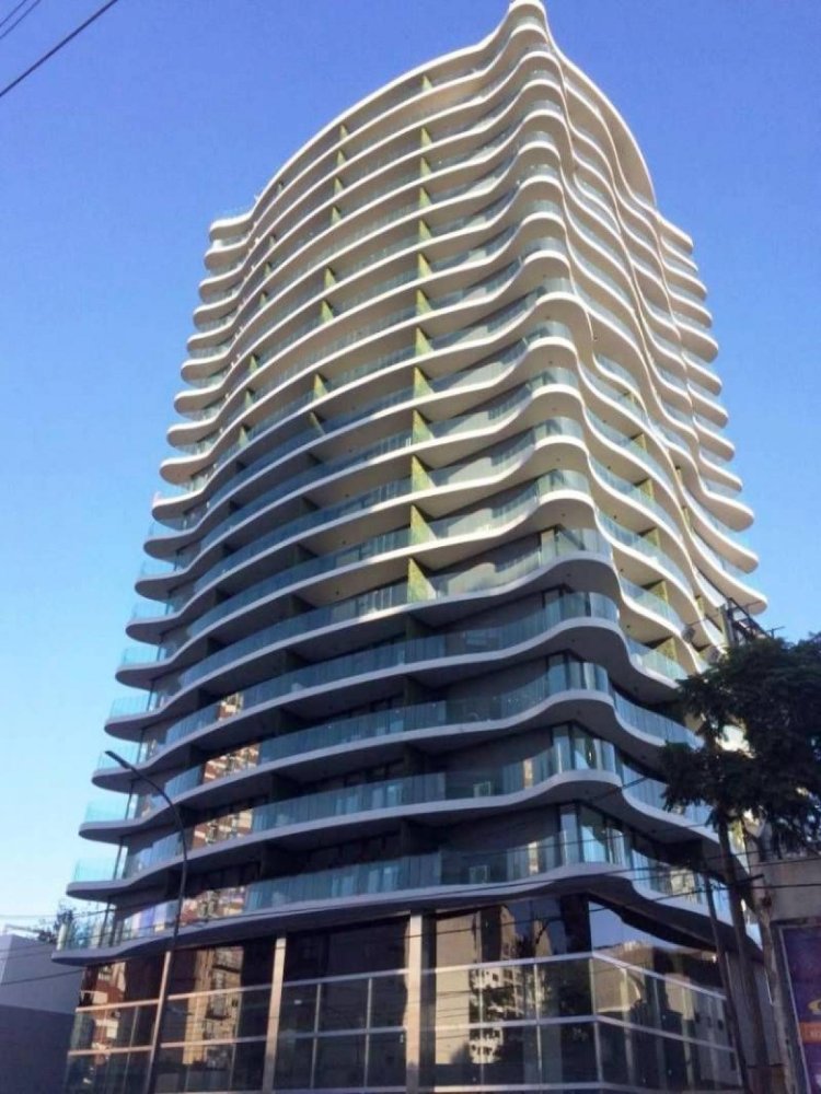 3 bedrooms Apartment in Vicente Lopez, Argentina No. 10066