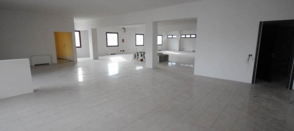 Escritório de 2 divisões em Quarrata, Italy N.º 171749 2