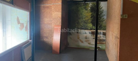 195m² Commercial property in A Caniza, Spain No. 141426 4