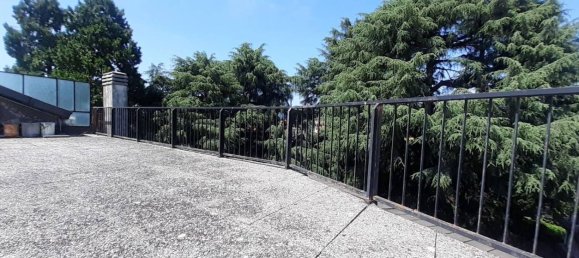 4 rooms Apartment in Merate, Italy No. 37280 10