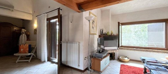 2-salle Penthouse à Porto Viro, Italy No. 25510 6