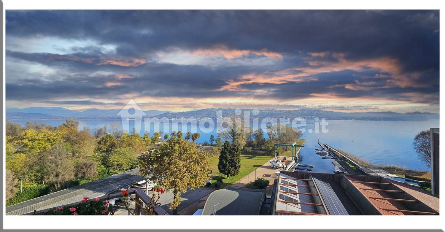 3 bedrooms Apartment in Dormelletto, Italy No. 61659