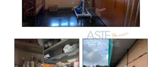 7 rooms Apartment in Naples, Italy No. 10259 7