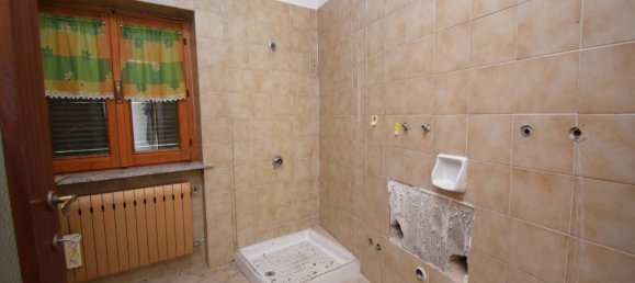 Casa de 9 divisões em Gropparello, Italy N.º 87333 7