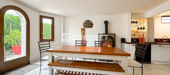 5 bedrooms House in Truyes, France No. 251459 2